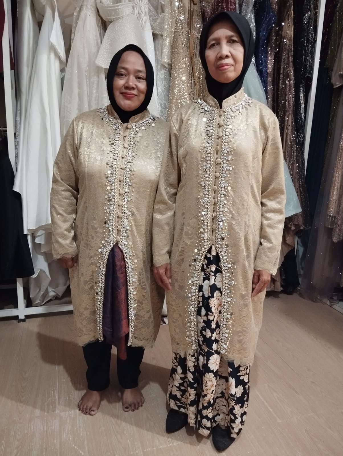 Baju Orang Tua Cewek